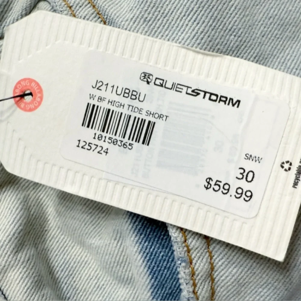 Billabong Women’s High Tide Boyfriend Denim Shorts Size 30 Light Wash Button Fly - Picture 9 of 9